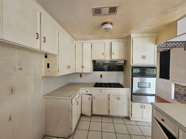 5327 Knotty Oaks Trail, Houston, TX 77045