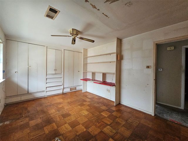 5327 Knotty Oaks Trail, Houston, TX 77045