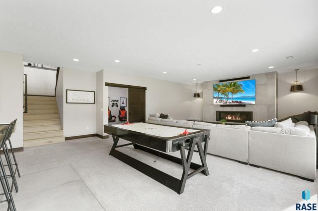 6701 E Spitfire Cir Circle, Sioux Falls, SD 57110