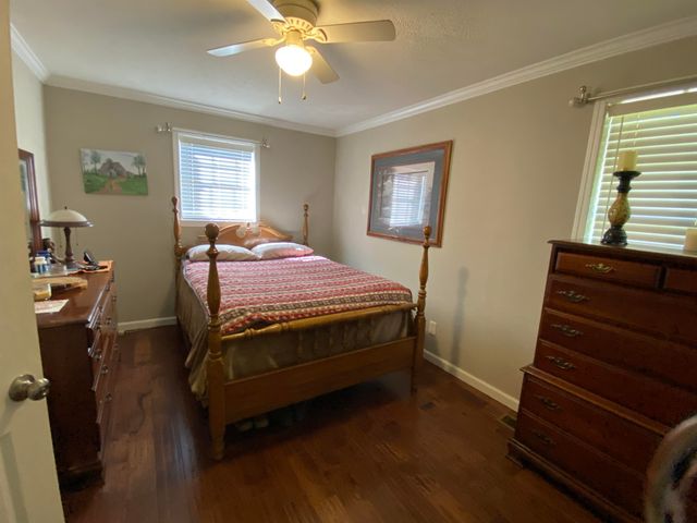 160 CLEMENT DR, Savannah, TN 38372