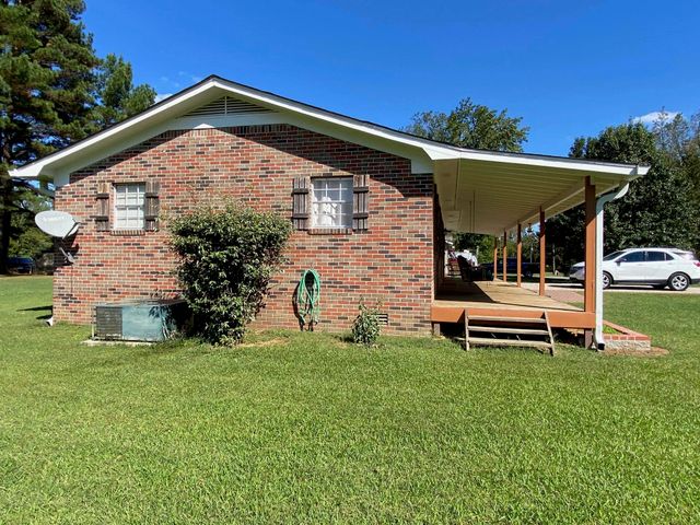 160 CLEMENT DR, Savannah, TN 38372