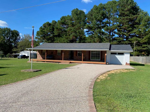 160 CLEMENT DR, Savannah, TN 38372