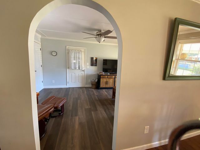 160 CLEMENT DR, Savannah, TN 38372