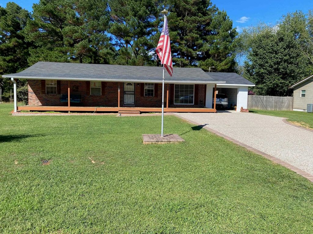 160 CLEMENT DR, Savannah, TN 38372