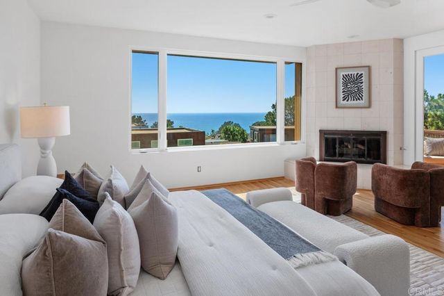 13662 Nogales Drive, Del Mar, CA 92014
