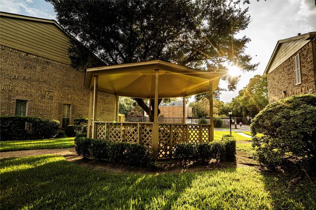 1515 Sandy Springs Road 1001, Houston, TX 77042