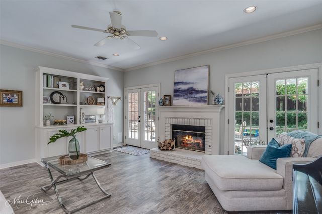 1260 Capilano Drive, Shreveport, LA 71106