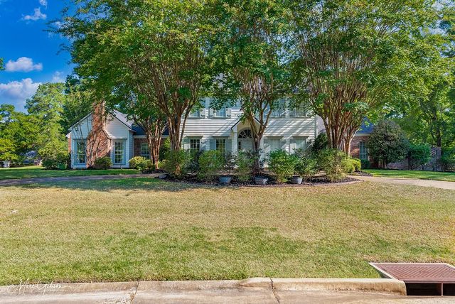 1260 Capilano Drive, Shreveport, LA 71106