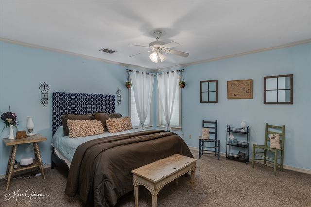 1260 Capilano Drive, Shreveport, LA 71106