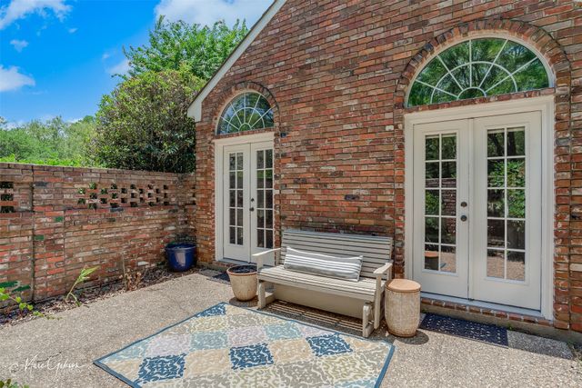 1260 Capilano Drive, Shreveport, LA 71106