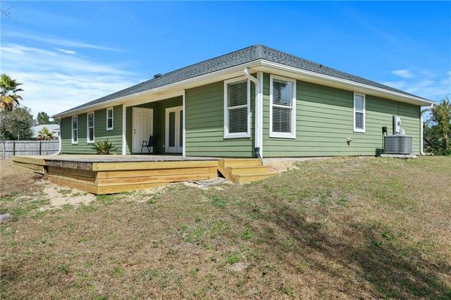 232 Harrison Circle, Gulf Shores, AL 36542