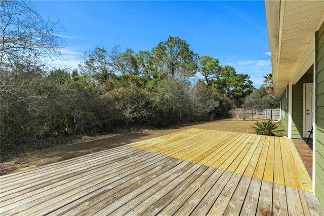 232 Harrison Circle, Gulf Shores, AL 36542