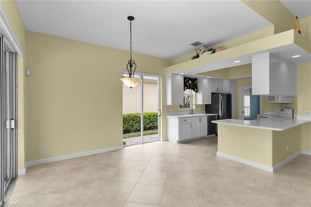 7710 Tommasi CT, Naples, FL 34114