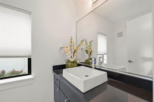 1724 Woodhead Street, Houston, TX 77019