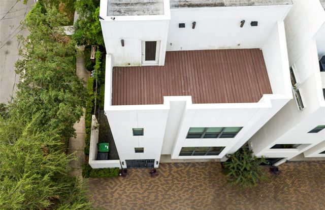 1724 Woodhead Street, Houston, TX 77019