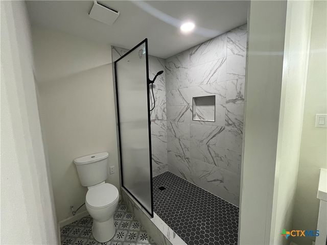 420 El Camino Real Street, Port Lavaca, TX 77979