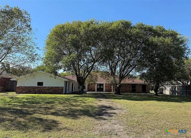 420 El Camino Real Street, Port Lavaca, TX 77979