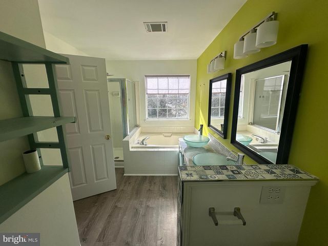 47379 DARKHOLLOW FALLS TER, Sterling, VA 20165