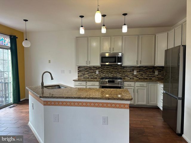 47379 DARKHOLLOW FALLS TER, Sterling, VA 20165