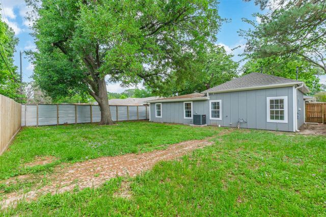 7518 Dearborn Street, Houston, TX 77055