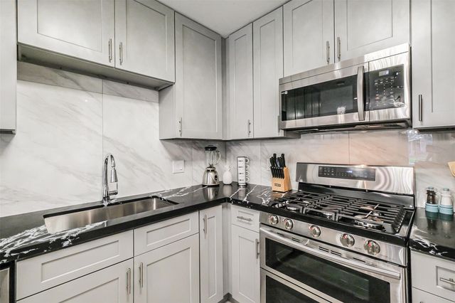 7518 Dearborn Street, Houston, TX 77055