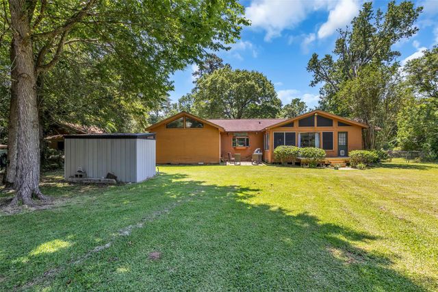 1439 County Road 318, Cleveland, TX 77327