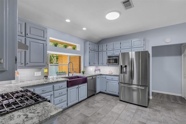 1439 County Road 318, Cleveland, TX 77327