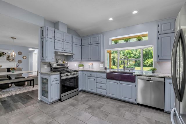 1439 County Road 318, Cleveland, TX 77327