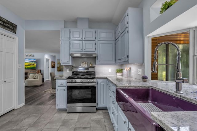 1439 County Road 318, Cleveland, TX 77327
