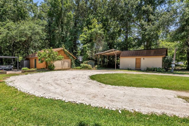 1439 County Road 318, Cleveland, TX 77327