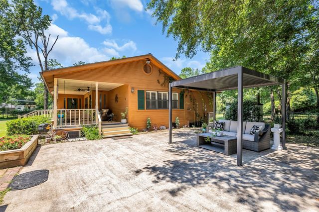 1439 County Road 318, Cleveland, TX 77327