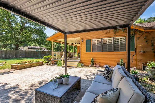 1439 County Road 318, Cleveland, TX 77327