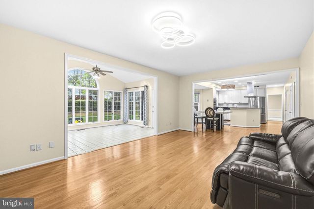 15118 WETHERBURN DR, Centreville, VA 20120