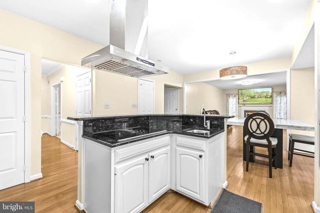 15118 WETHERBURN DR, Centreville, VA 20120