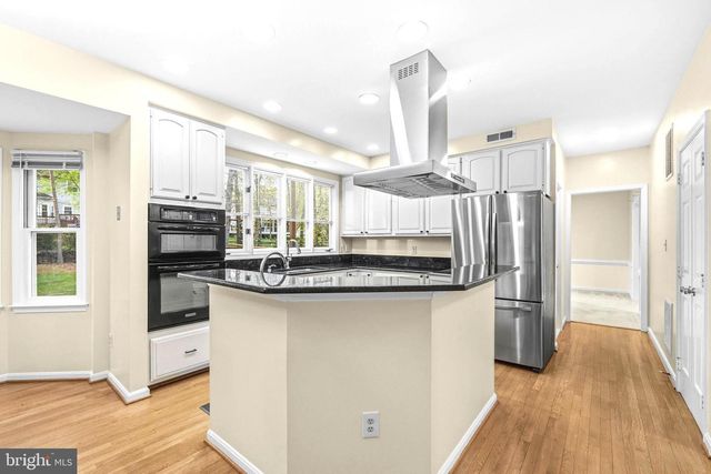 15118 WETHERBURN DR, Centreville, VA 20120