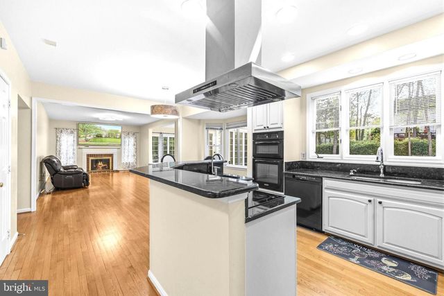 15118 WETHERBURN DR, Centreville, VA 20120
