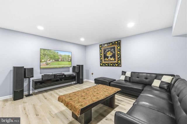 15118 WETHERBURN DR, Centreville, VA 20120