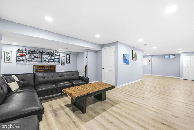 15118 WETHERBURN DR, Centreville, VA 20120