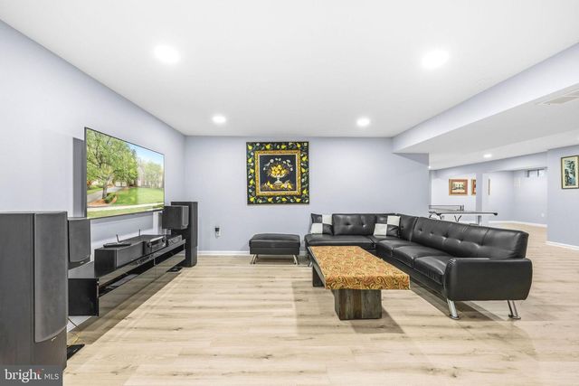 15118 WETHERBURN DR, Centreville, VA 20120