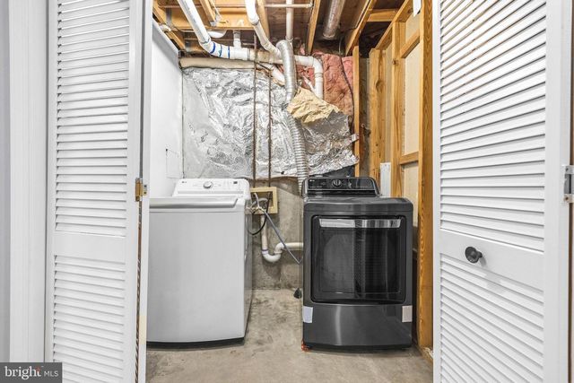 15118 WETHERBURN DR, Centreville, VA 20120