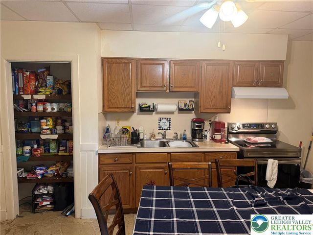 1000 West Wilkes Barre Street, Easton, PA 18042