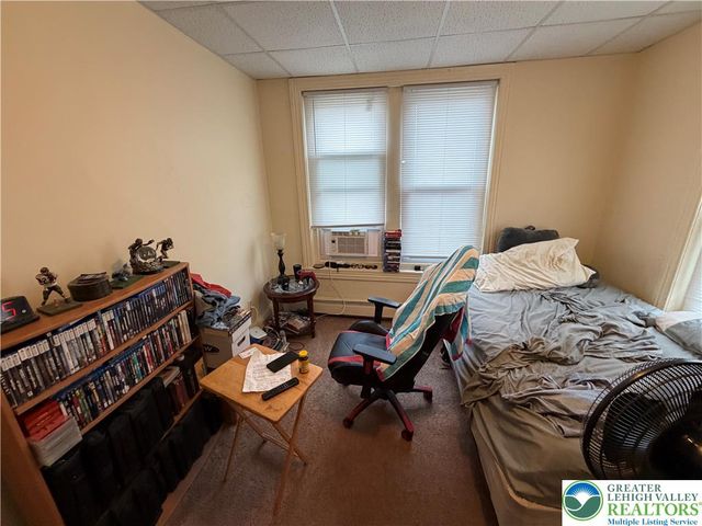 1000 West Wilkes Barre Street, Easton, PA 18042