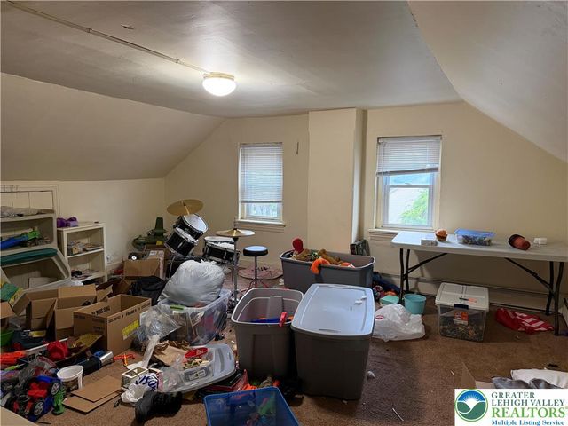 1000 West Wilkes Barre Street, Easton, PA 18042