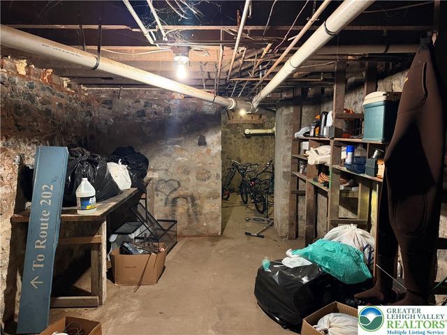 1000 West Wilkes Barre Street, Easton, PA 18042
