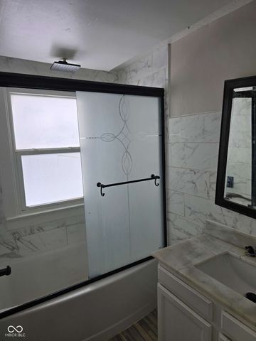 814 N Dequincy Street, Indianapolis, IN 46201