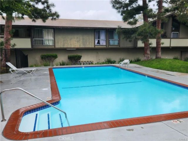23314 Sesame Street J-17, Torrance, CA 90502