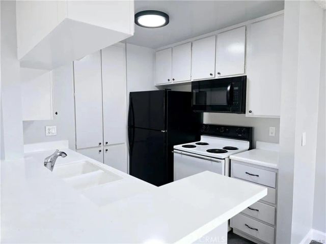 23314 Sesame Street J-17, Torrance, CA 90502