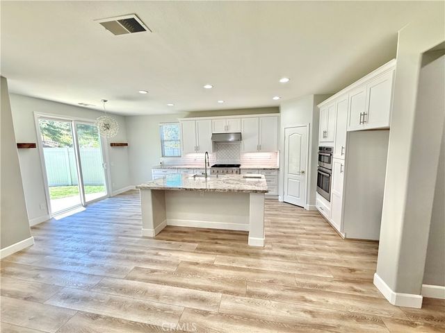 27617 Bottle Brush Way, Murrieta, CA 92562