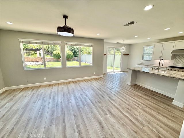 27617 Bottle Brush Way, Murrieta, CA 92562