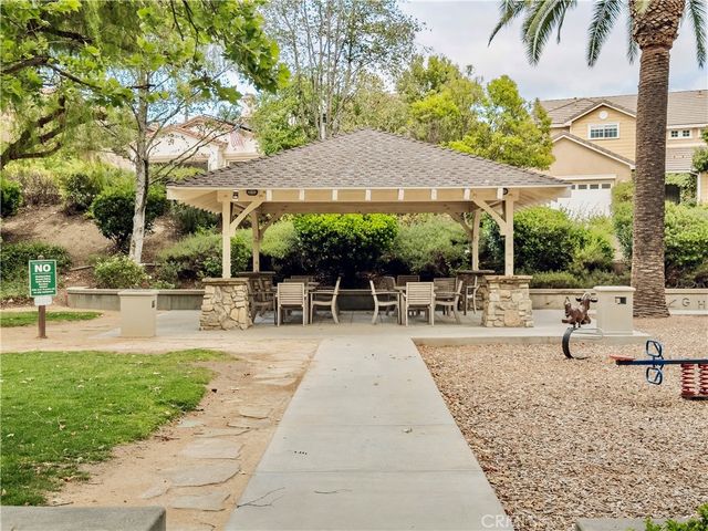 27617 Bottle Brush Way, Murrieta, CA 92562